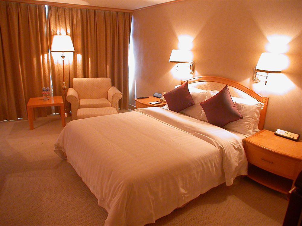 Gangrun Hotel Guangzhou Beijing Road Branch المظهر الخارجي الصورة