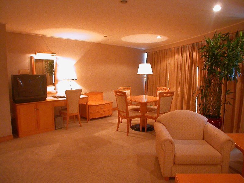 Gangrun Hotel Guangzhou Beijing Road Branch المظهر الخارجي الصورة