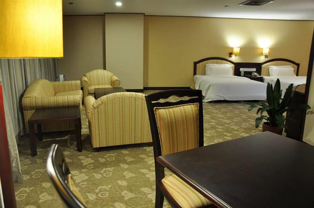 Gangrun Hotel Guangzhou Beijing Road Branch المظهر الخارجي الصورة
