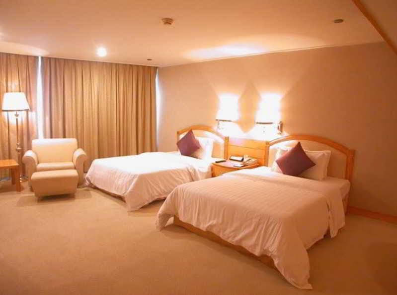 Gangrun Hotel Guangzhou Beijing Road Branch المظهر الخارجي الصورة