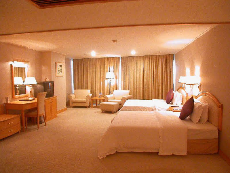 Gangrun Hotel Guangzhou Beijing Road Branch المظهر الخارجي الصورة